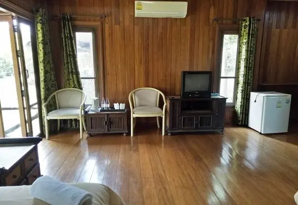 Deluxe Cottage with Twin Bed