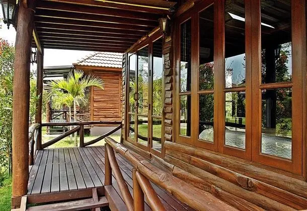 Deluxe Kır Evi