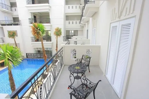 Deluxe Twin Room with Pool View