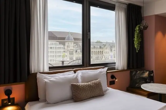 Premium Oda, 1 Çift Kişilik Yatak, Balkon, Şehir Manzaralı