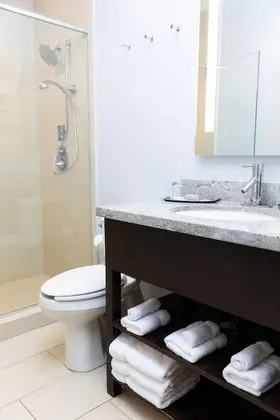 Standard Oda, 1 En Büyük (King) Boy Yatak, Şehir Manzaralı