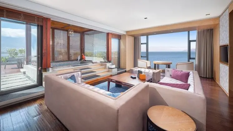 Süit, 1 Yatak Odası (180 Degree Erhai View, High Floor)