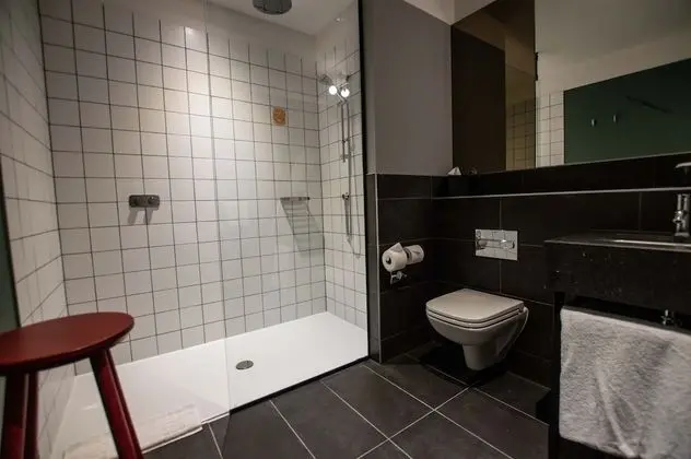 Premium Oda, 1 En Büyük (King) Boy Yatak