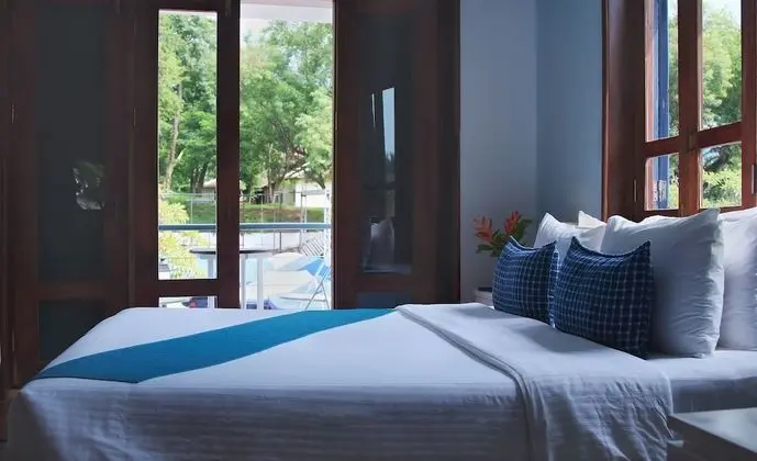 Deluxe Tek Büyük Yataklı Oda, Balkon, Şehir Manzaralı