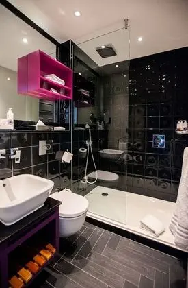 Premium Oda, 1 Büyük (Queen) Boy Yatak (Extra Bed)