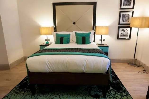 Standard Oda, 1 Büyük (Queen) Boy Yatak