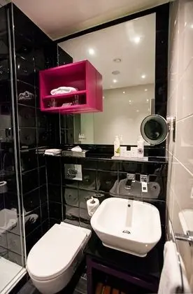 Standard Oda, 1 Büyük (Queen) Boy Yatak