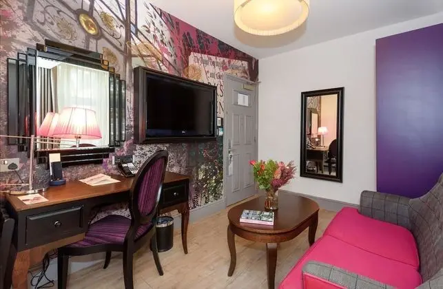 Süit, 1 Büyük (Queen) Boy Yatak