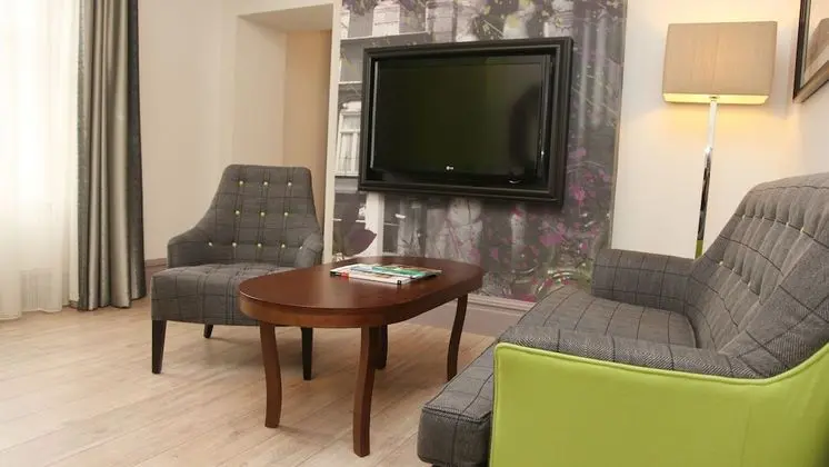 Süit, 1 Büyük (Queen) Boy Yatak