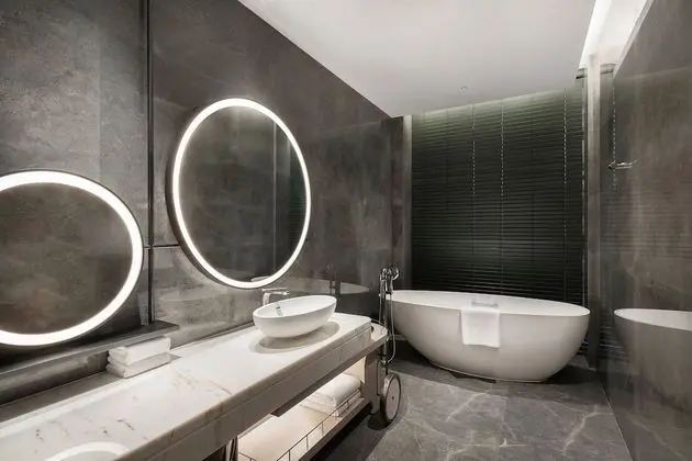 Premium Oda, 1 En Büyük (King) Boy Yatak