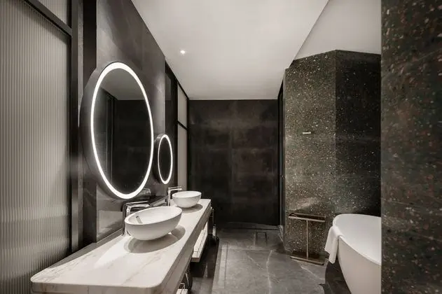 Premium Oda, 1 En Büyük (King) Boy Yatak