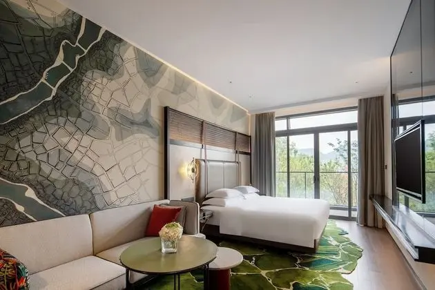 Premium Oda, 1 En Büyük (King) Boy Yatak