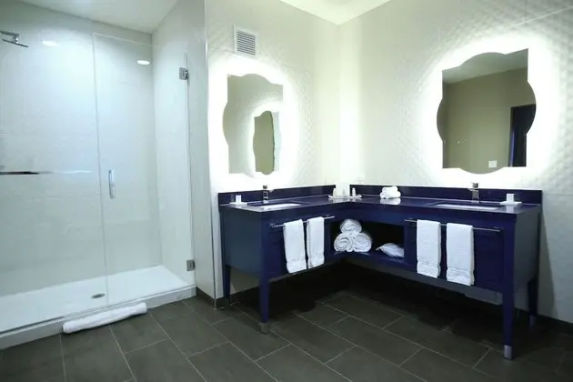 Süit, 1 En Büyük (King) Boy Yatak, Engellilere Uygun (Living Area)