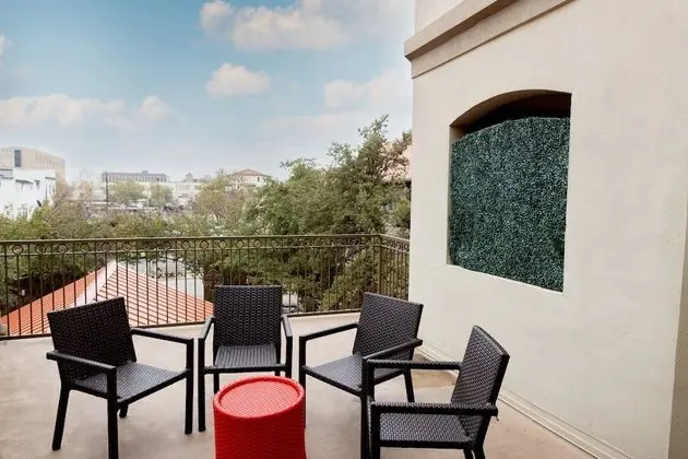 Standard Oda, 2 Büyük (Queen) Boy Yatak, Balkon, Avlu Manzaralı
