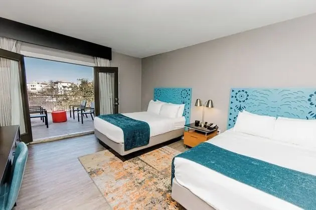 Standard Oda, 2 Büyük (Queen) Boy Yatak, Balkon, Avlu Manzaralı