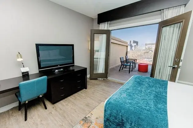 Standard Oda, 2 Büyük (Queen) Boy Yatak, Balkon, Avlu Manzaralı