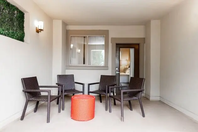 Standard Oda, 2 Büyük (Queen) Boy Yatak, Balkon, Avlu Manzaralı