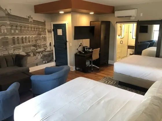 Standard Oda, 2 Büyük (Queen) Boy Yatak, Şehir Manzaralı