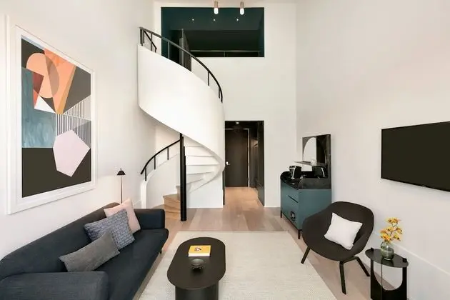 Çatı Katı (Loft), 1 En Büyük (King) Boy Yatak