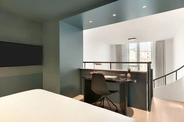 Çatı Katı (Loft), 1 En Büyük (King) Boy Yatak