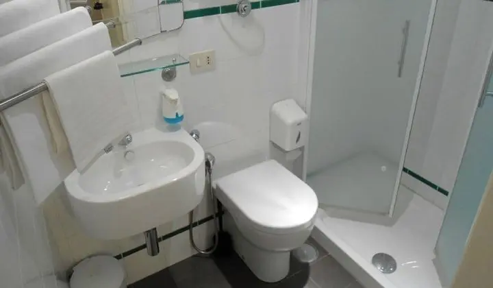 Standard Üç Kişilik Oda