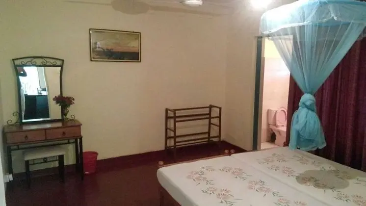 Basic Üç Kişilik Oda (AC)
