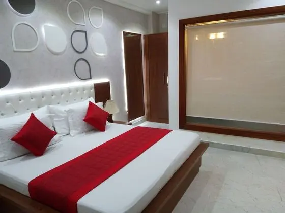 Luxury Oda