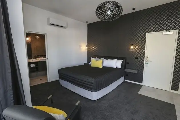 Stüdyo Süit, Balkon
