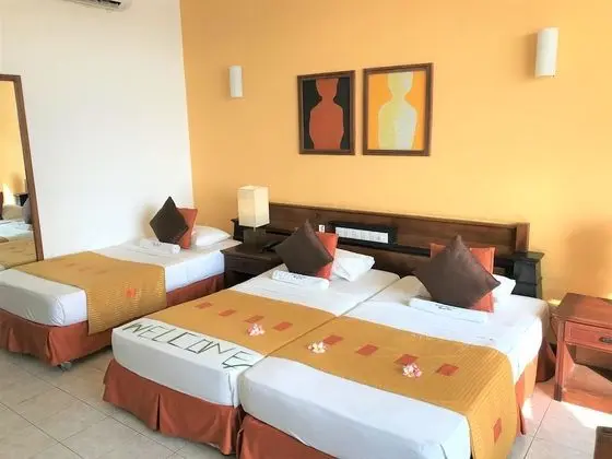 Deluxe Triple Room with Sea View Balcony