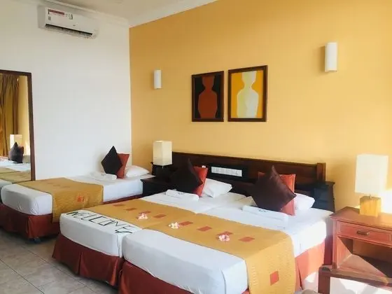 Deluxe Triple Room with Sea View Balcony