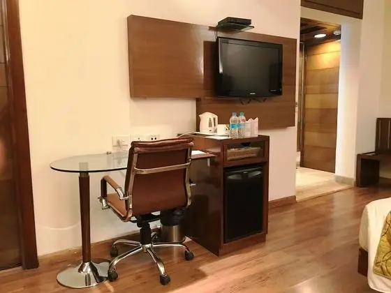 Deluxe Tek Büyük Yataklı Oda