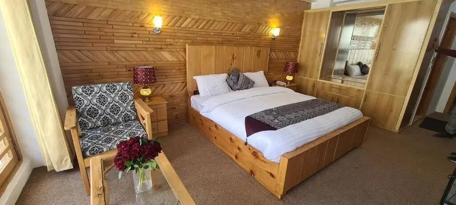 Deluxe Tek Büyük Yataklı Oda