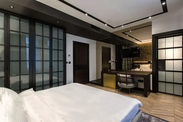 Tek Büyük Yataklı Oda