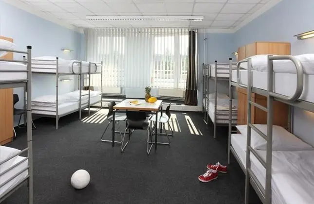 Ortak Ranzalı Oda, Karma Ranzalı Oda, Özel Banyo (1 bed out of 6 beds)