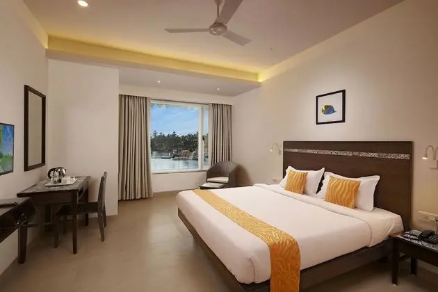 Boutique Room