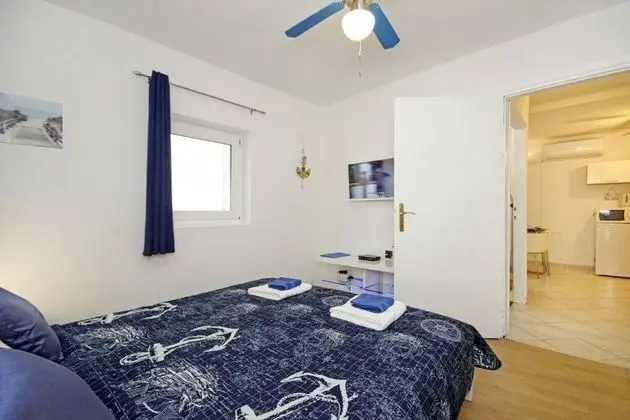 Apart Daire (Ines - central with free parking - A1)