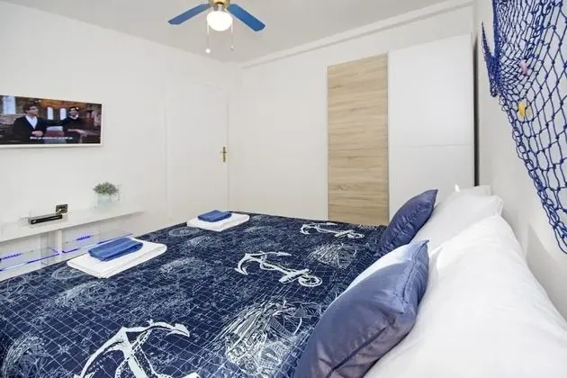 Apart Daire (Ines - central with free parking - A1)