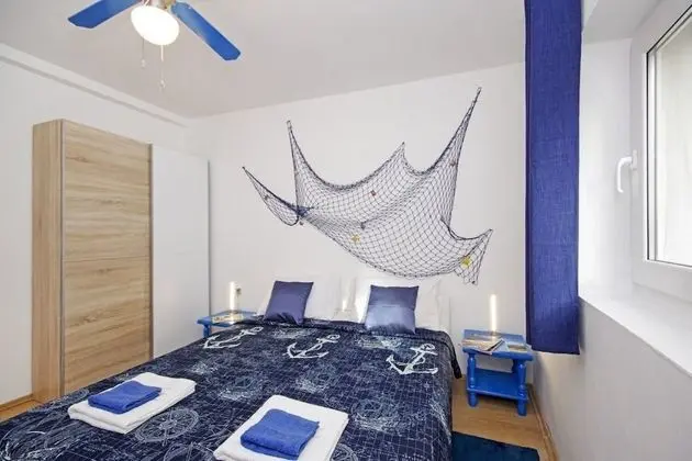 Apart Daire (Ines - central with free parking - A1)
