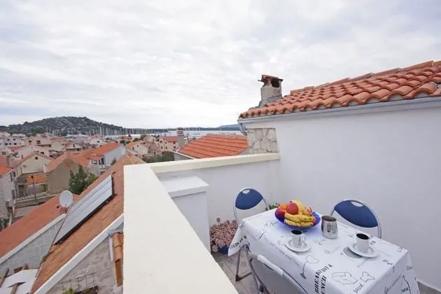 Apart Daire (Ines - central with free parking - A1)