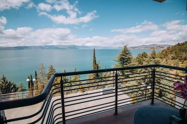 Basic Tek Büyük Yataklı Oda