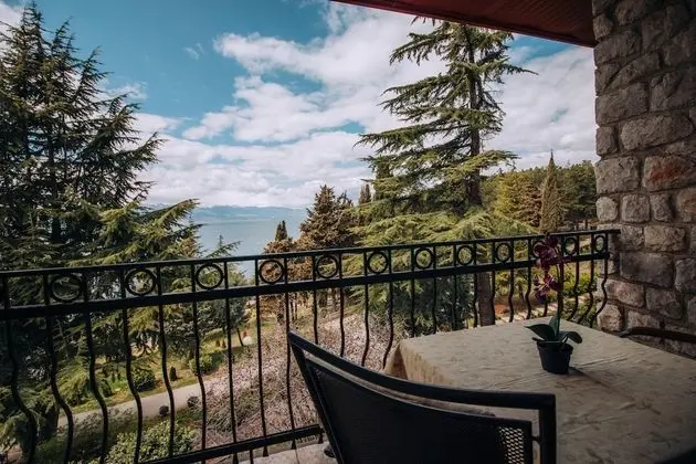 Basic Tek Büyük Yataklı Oda