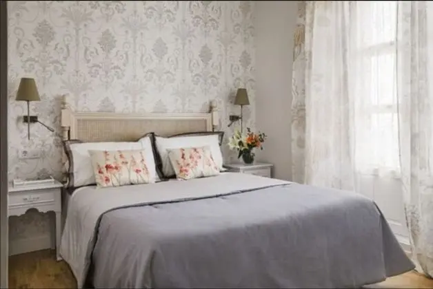 Standard Büyük Yataklı Tek Kişilik Oda