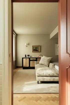 Premium Tek Büyük Yataklı Oda (Deluxe)