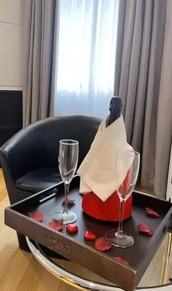 Tek Büyük veya İki Ayrı Yataklı Oda