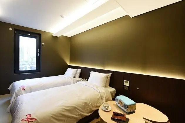 American Standard Twin Room
