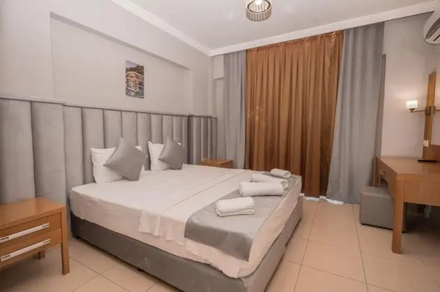 Deluxe Double Oda, Şehir veya Dağ Manzaralı, Balkonlu