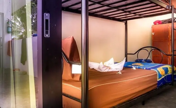 18-Bed Mixed Dorm