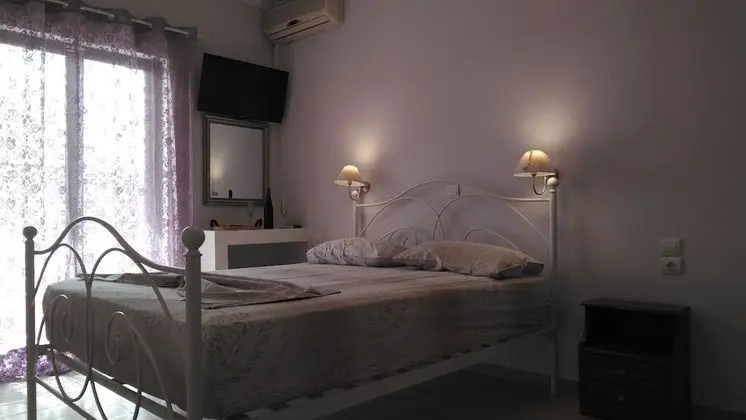 Deluxe Tek Büyük Yataklı Oda, Avlu Manzaralı