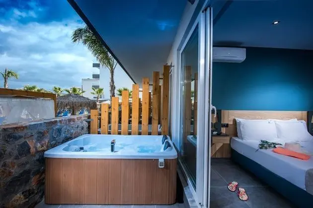 Luxury Stüdyo, Sıcak Su Küveti