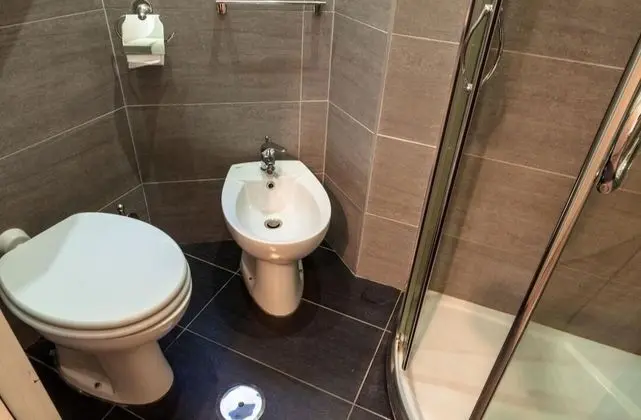 Classic Tek Büyük Yataklı Oda